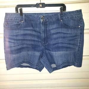 Plus Size 22 Maurices Jean Shorts denim womens